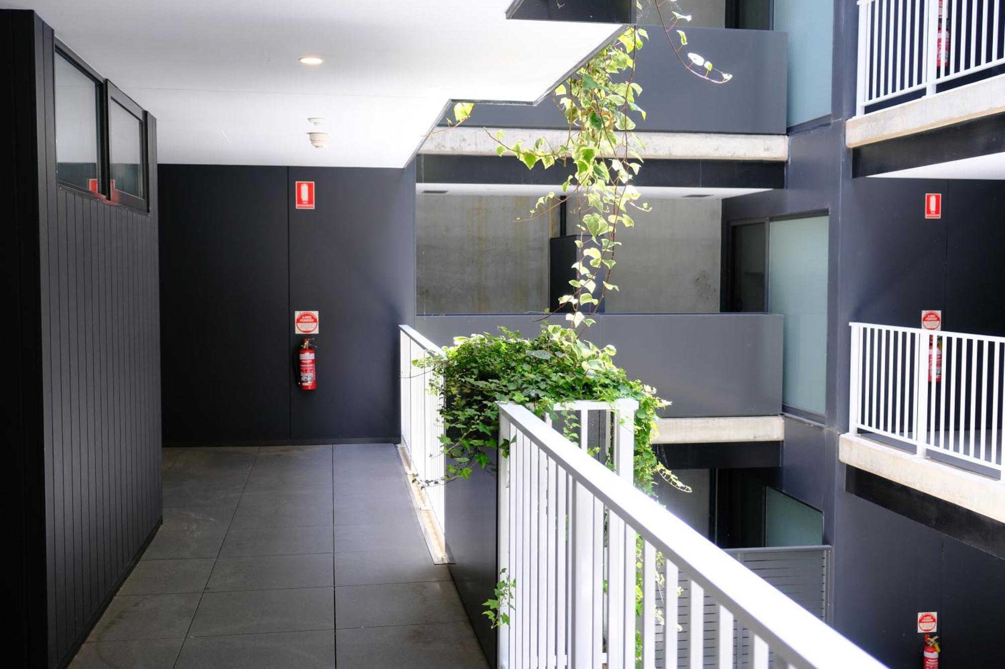 Cbd Japanese Retreat 2Br 1P Brekky Wifi Netflix Appartement Canberra Buitenkant foto